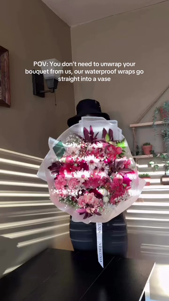 @Verluxia