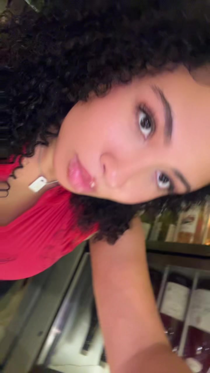 @DanielleRamona