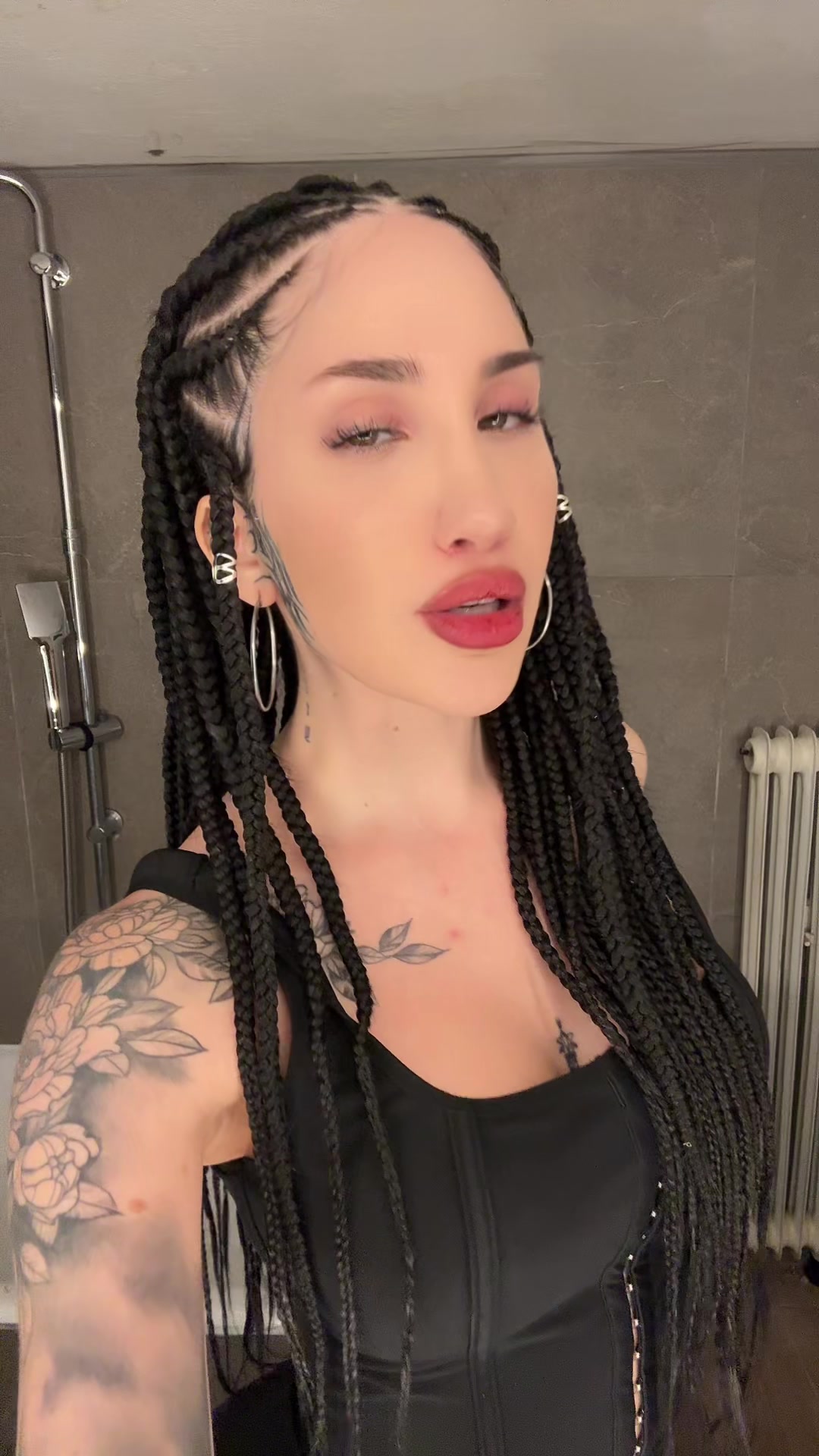 @kaitlyne