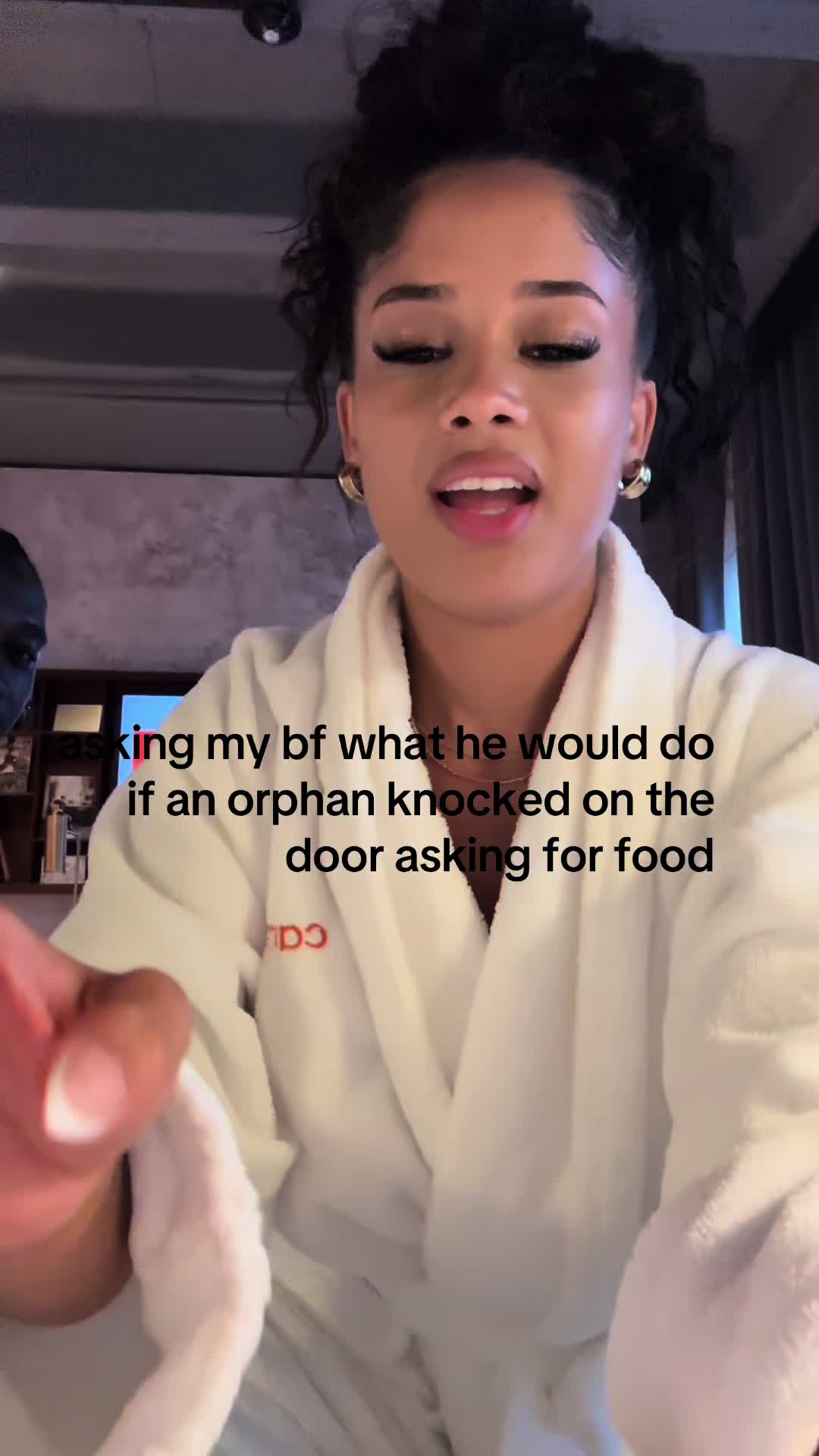 @glogirlzo