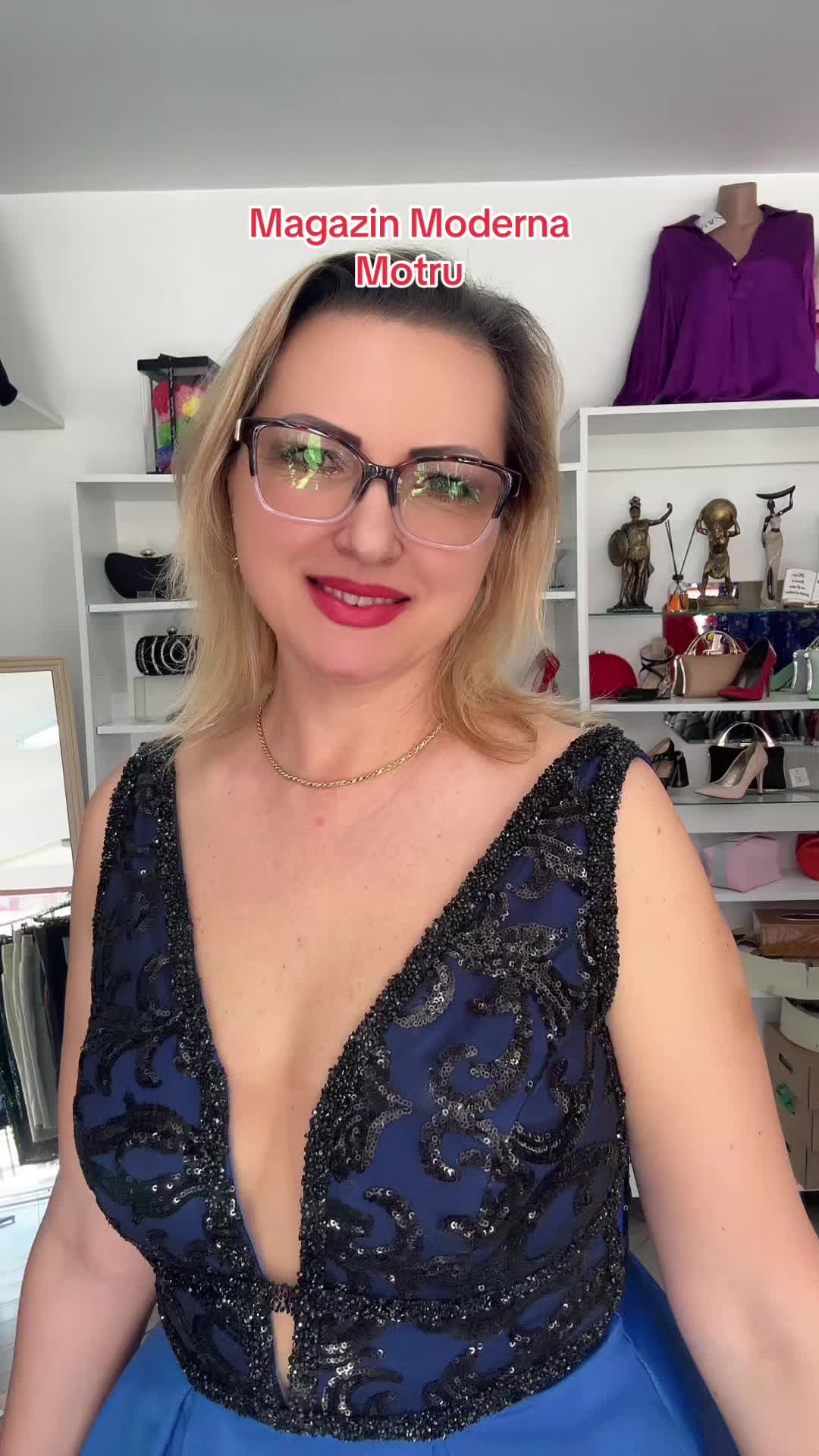@Elena Ely