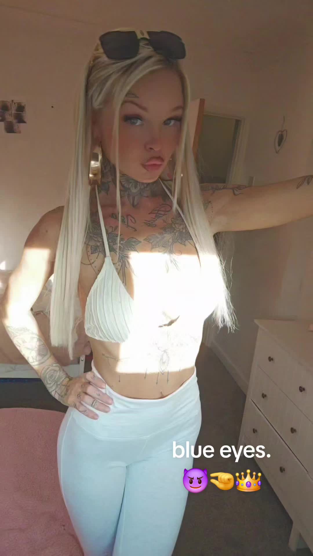 @LauraVictoriaLimbert🍭 🏳️🌈