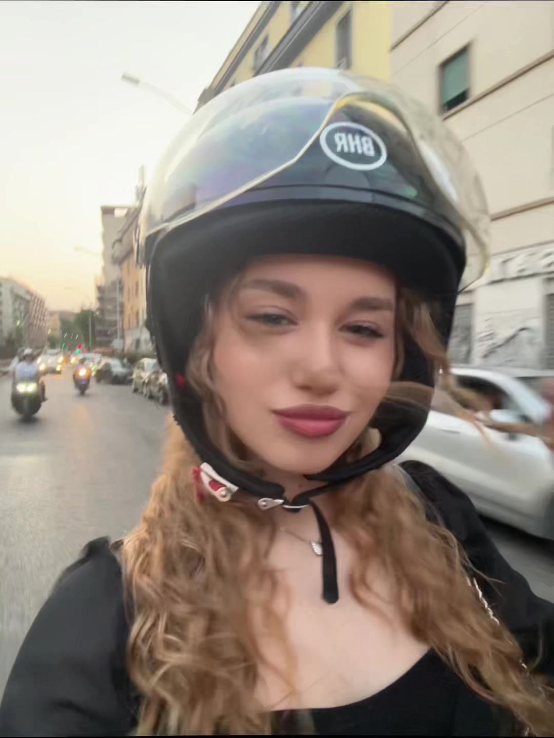 @𝒞𝒽𝒾𝒶𝓇𝒶👸🏼