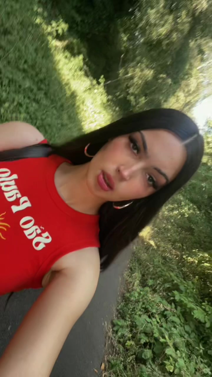 @brunettebarbie_20