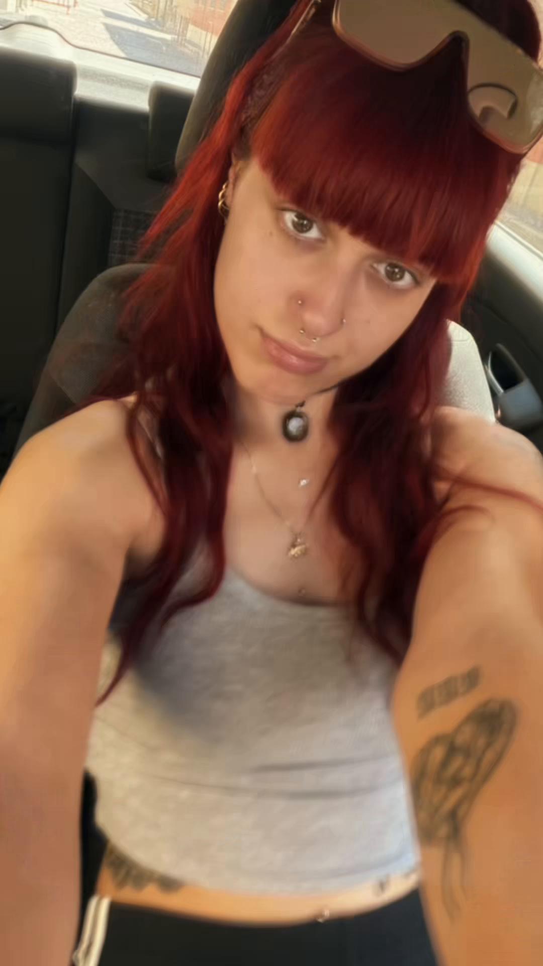 @tricksyyydaisyyy