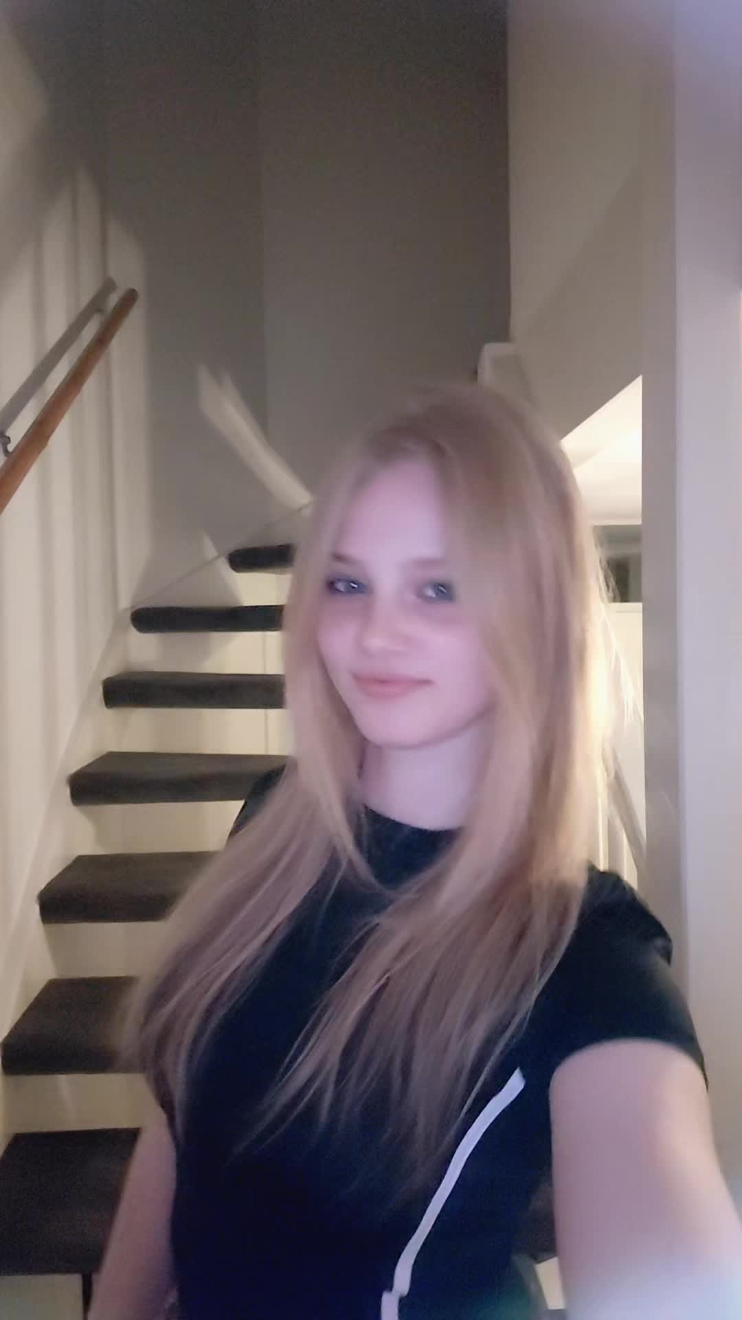 @😝