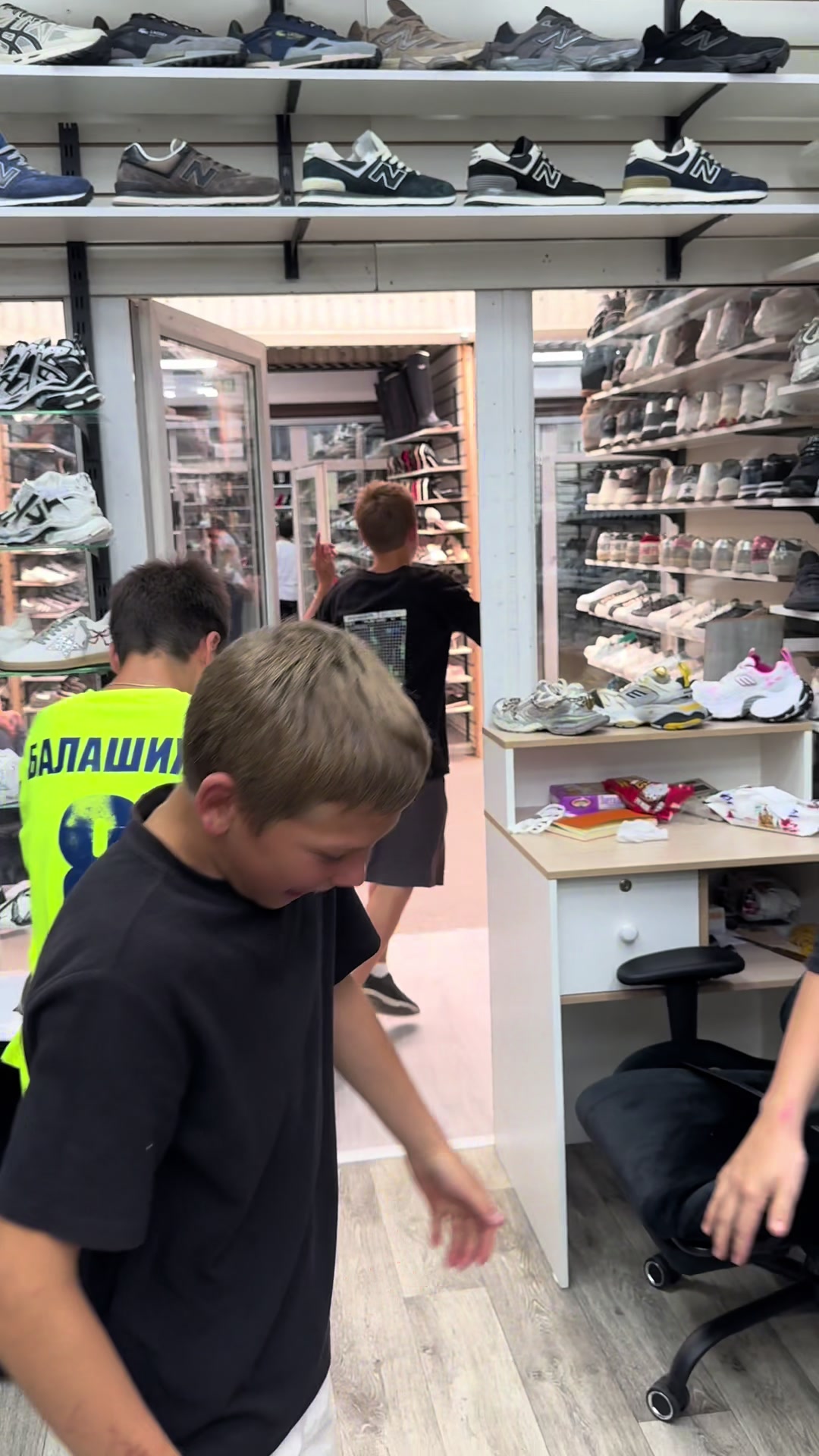 @тгк : ViP KrOss Fashion 👟