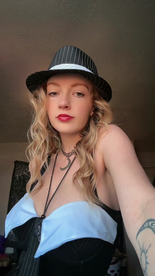 @🌙Macey layne🌙
