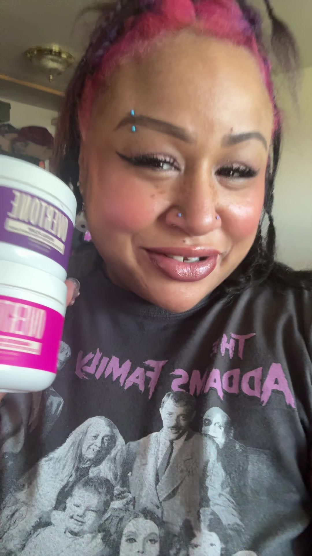 @Makeupbydoubledeez (Chardae)