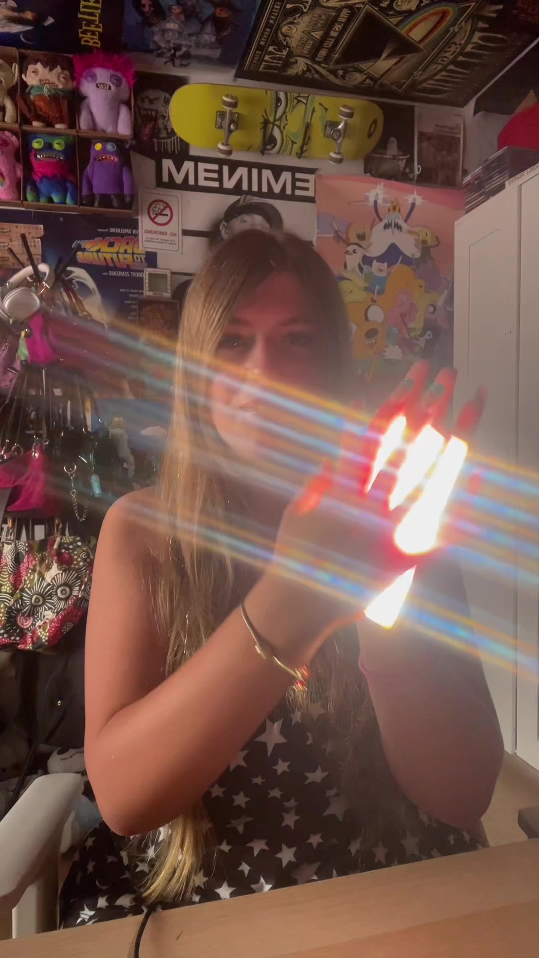 @Emi 👽