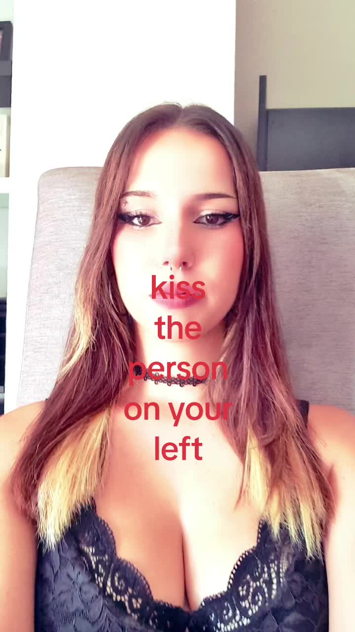 @ɐuᴉɹᴉ