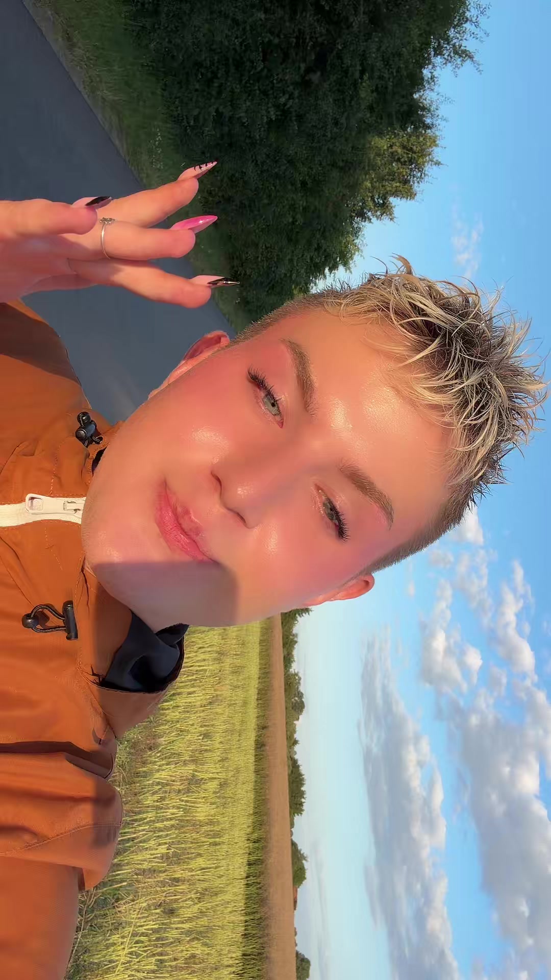 @xRxnxnxyx