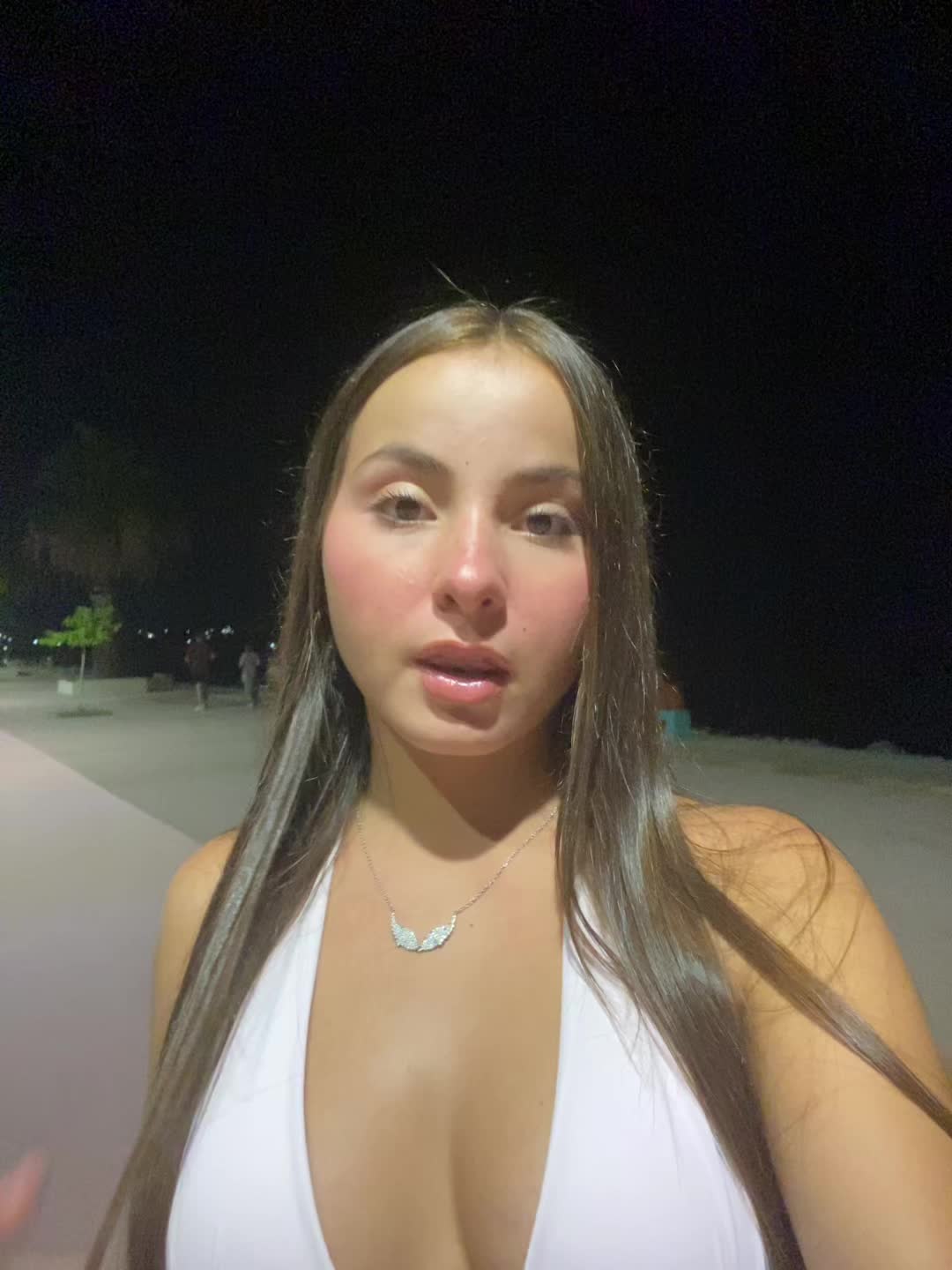 @_theodoraa__