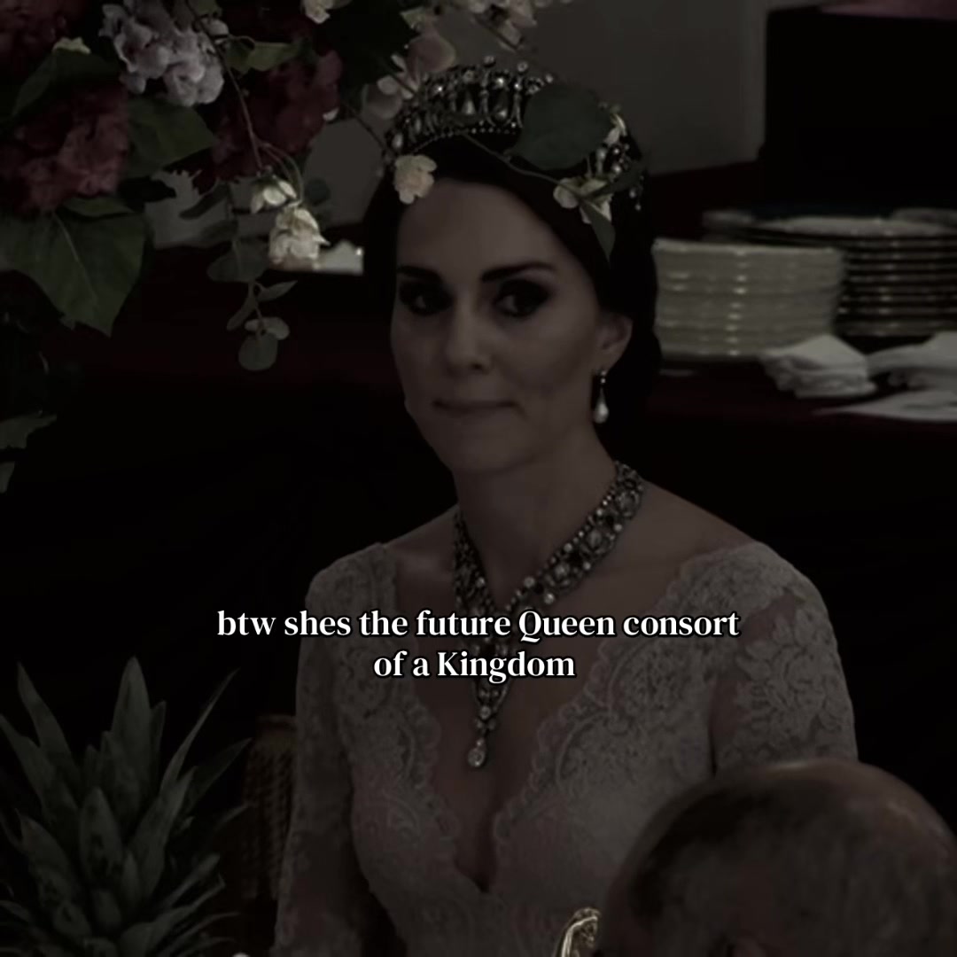 @𝔯𝔬𝔶𝔞𝔩𝔰.