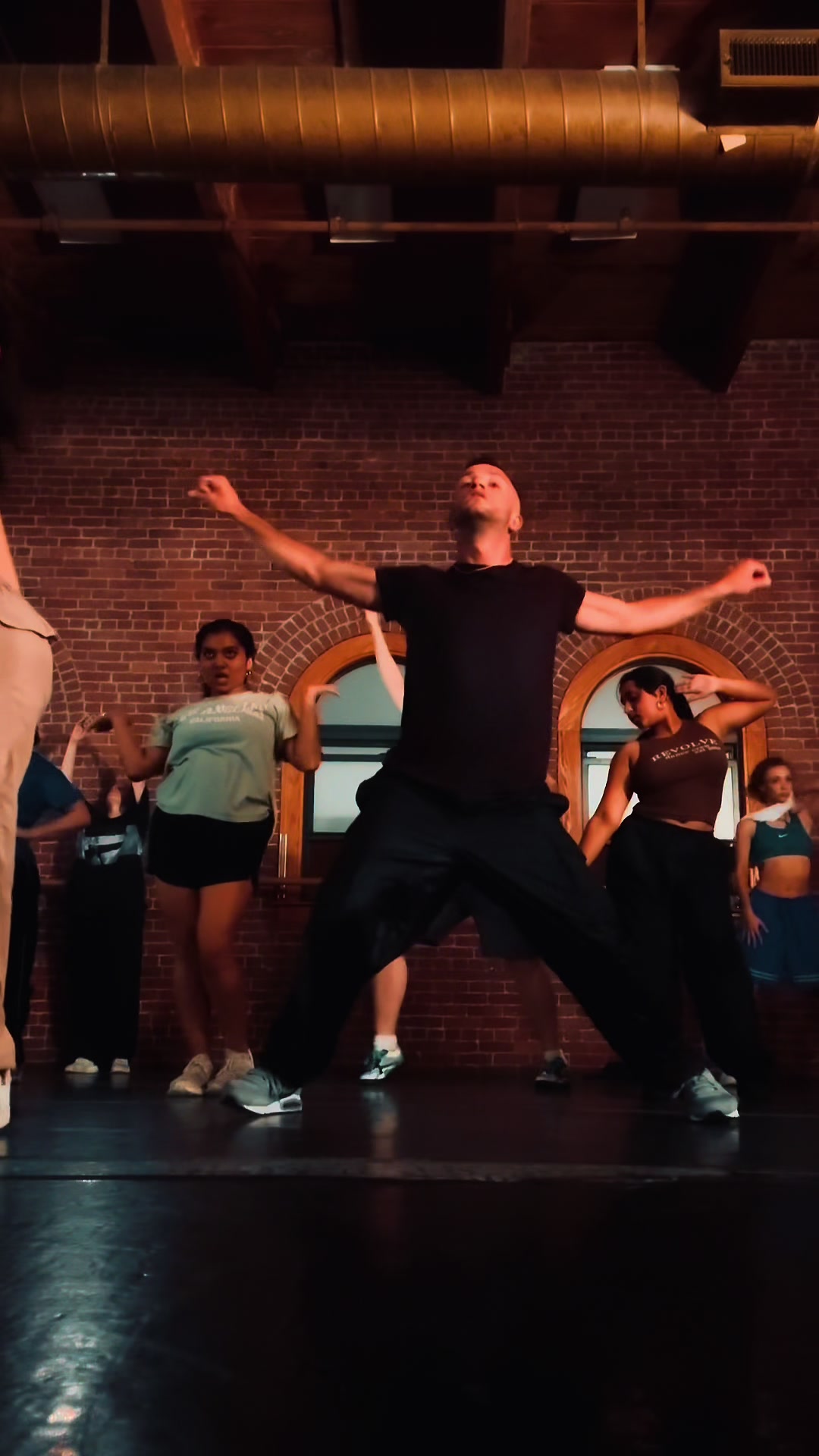 @alexmolledance