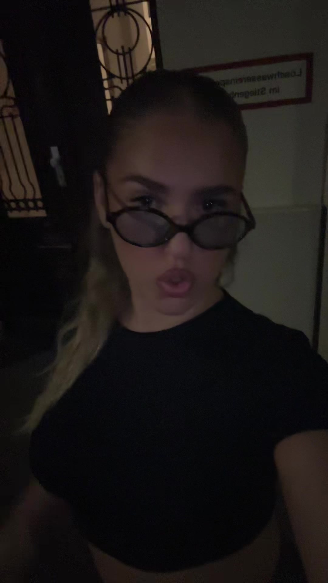 @…