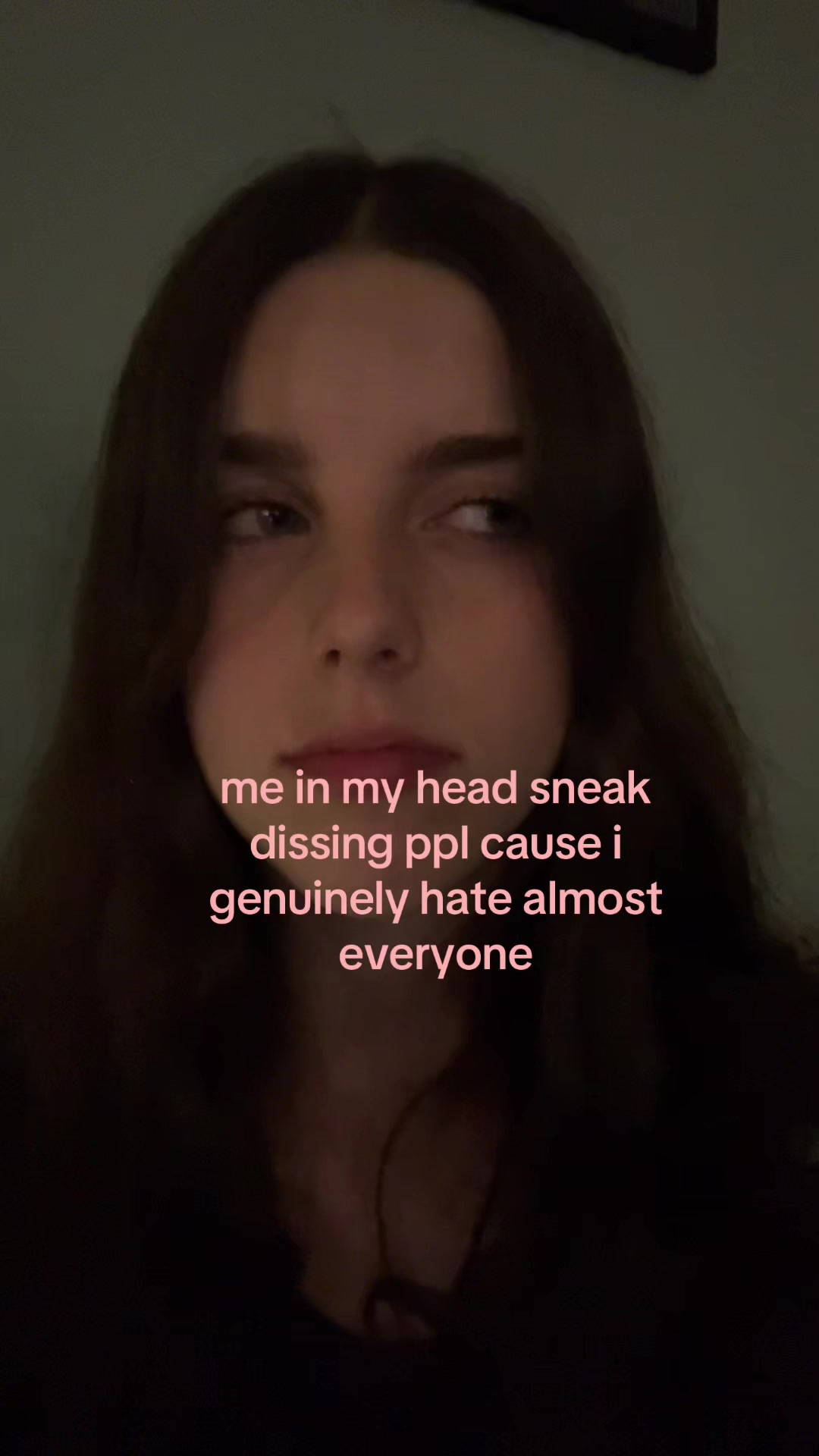 @￴