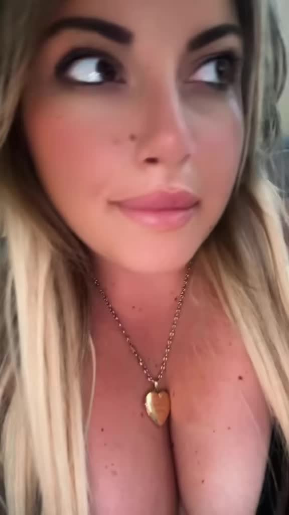 @𝐄𝐥𝐢𝐬𝐚 𝐑𝐮𝐩𝐢𝐥