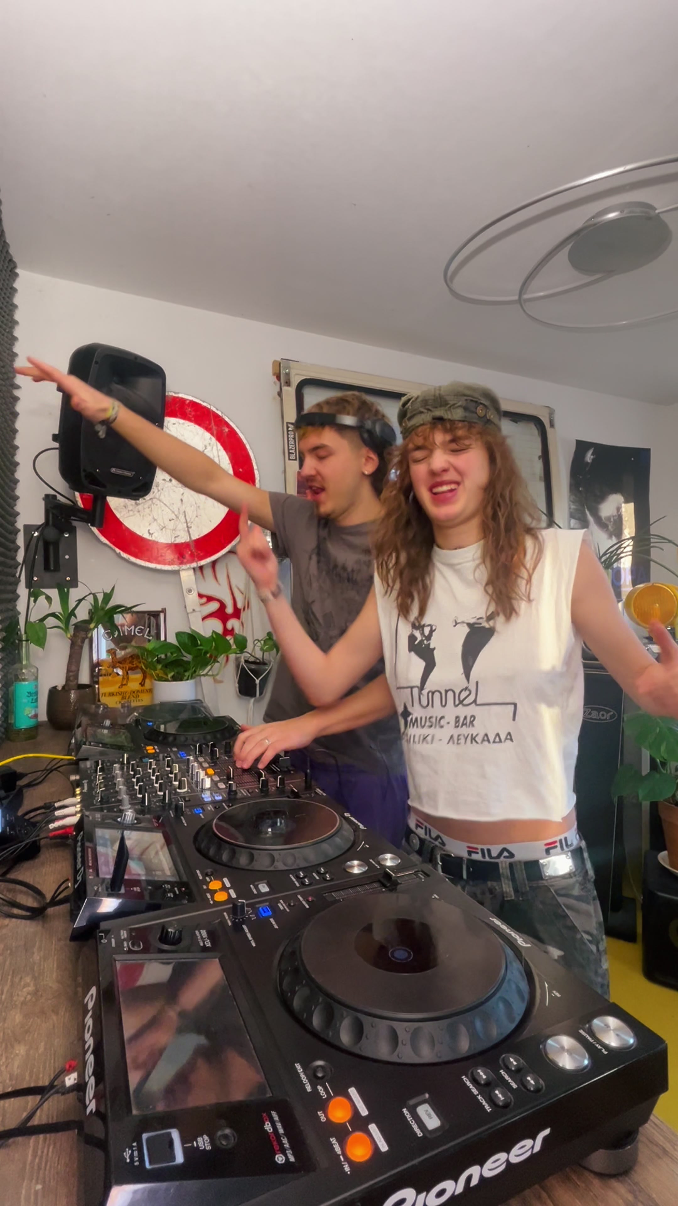 @knallplatten