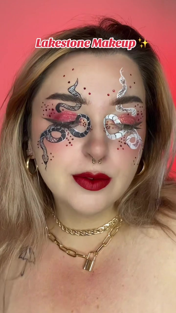 @𝕸𝖊́𝖌𝖆𝖓𝖊 ☾ || mua 🍓 💐🌺