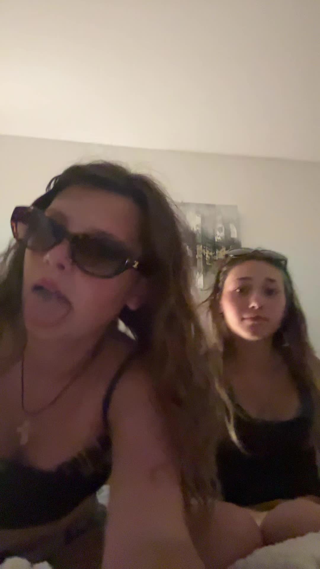 @DELILAH 🦄