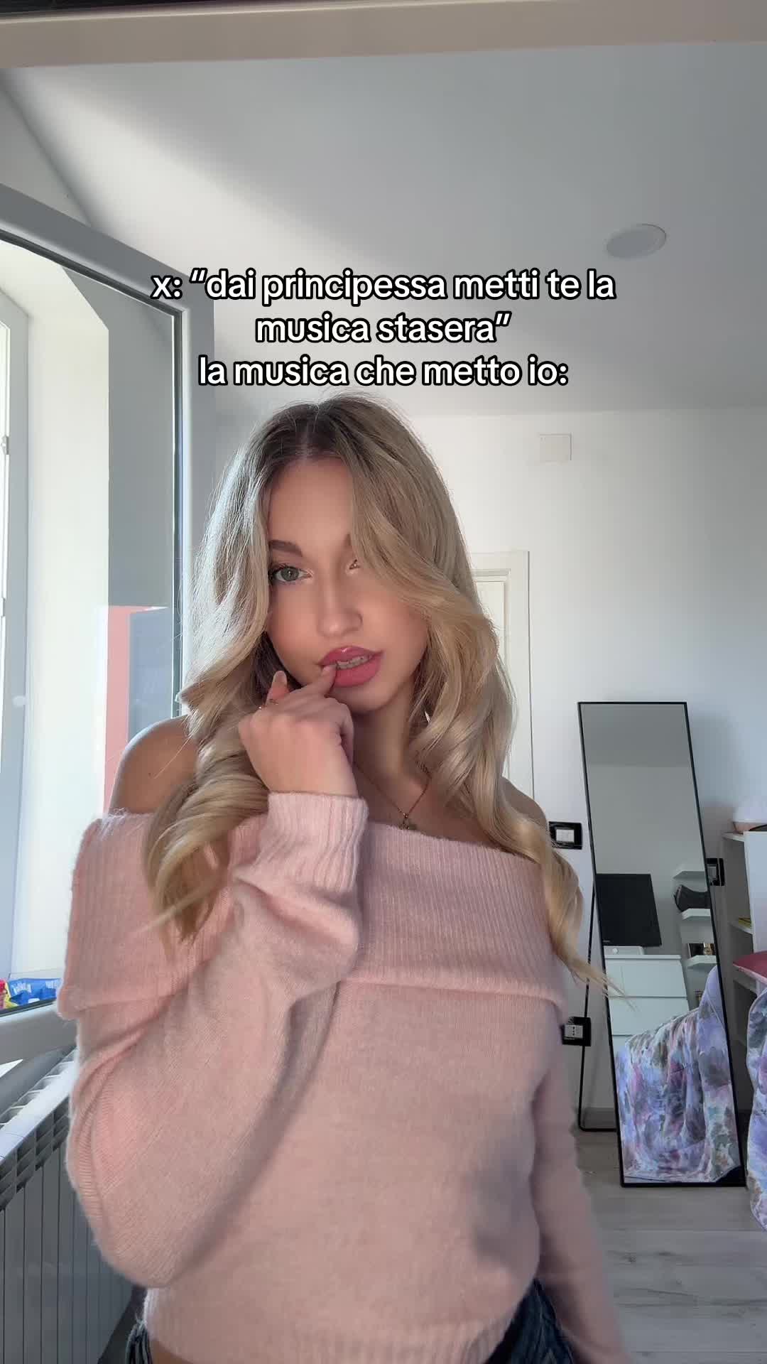 @elena_scaraia_
