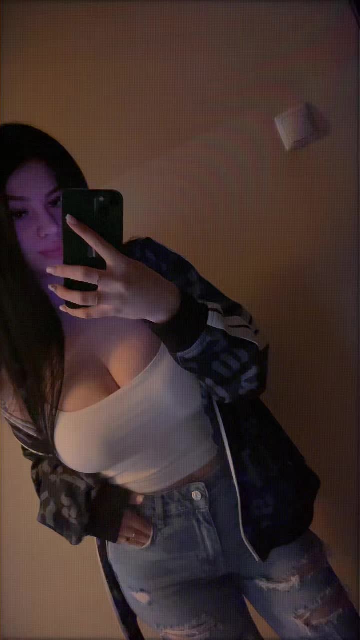 @ᗪEᑎIᔕᗩ ᥫ᭡