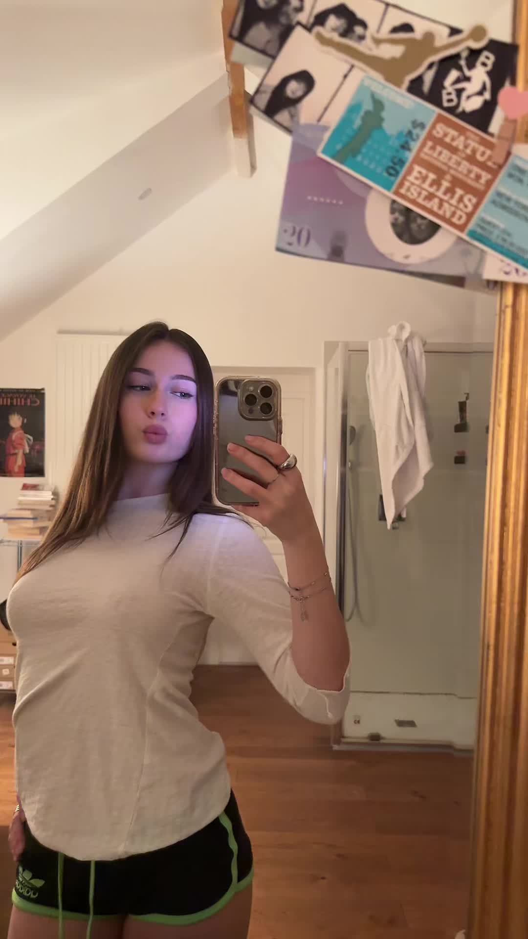 @nina