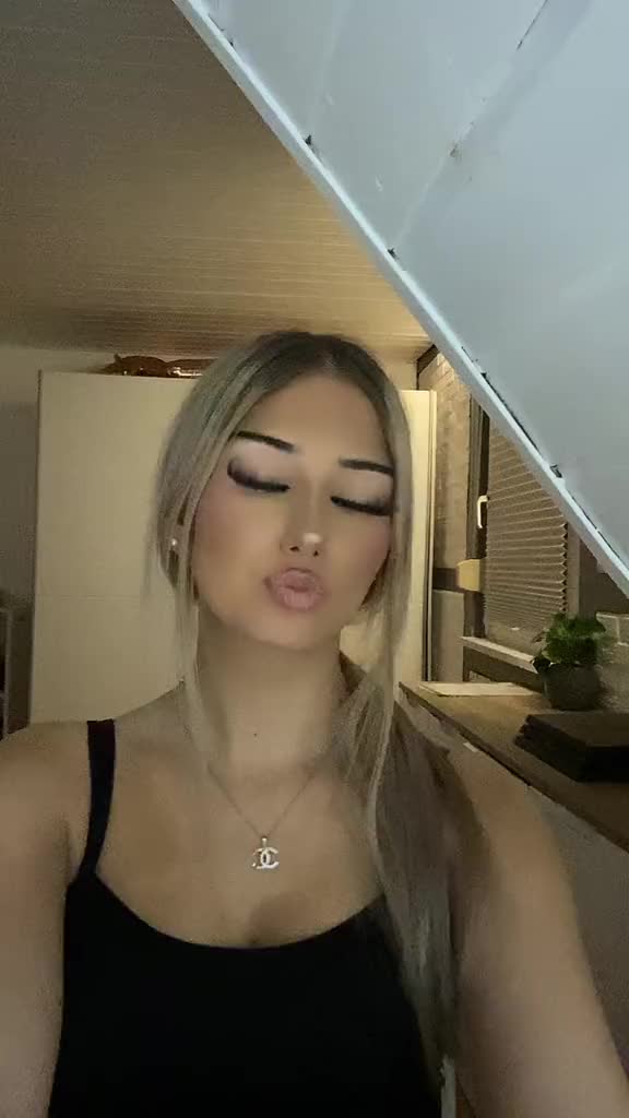 @😹