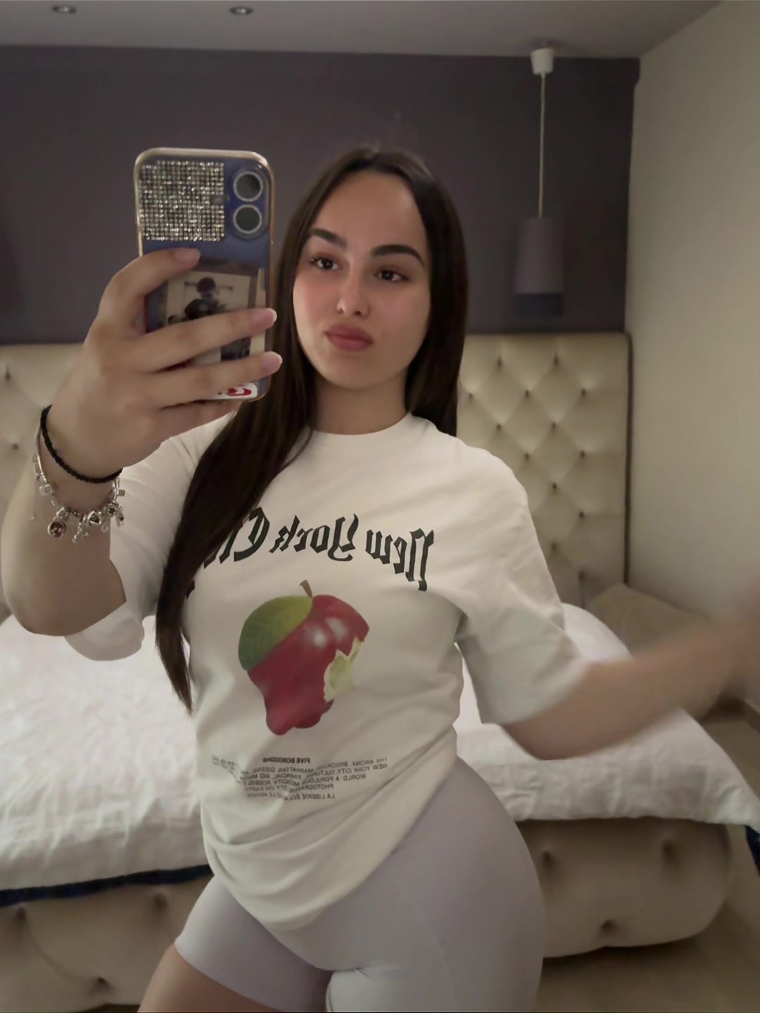 @𝒜𝒻𝓇𝑜𝒹𝒾𝓉𝒾