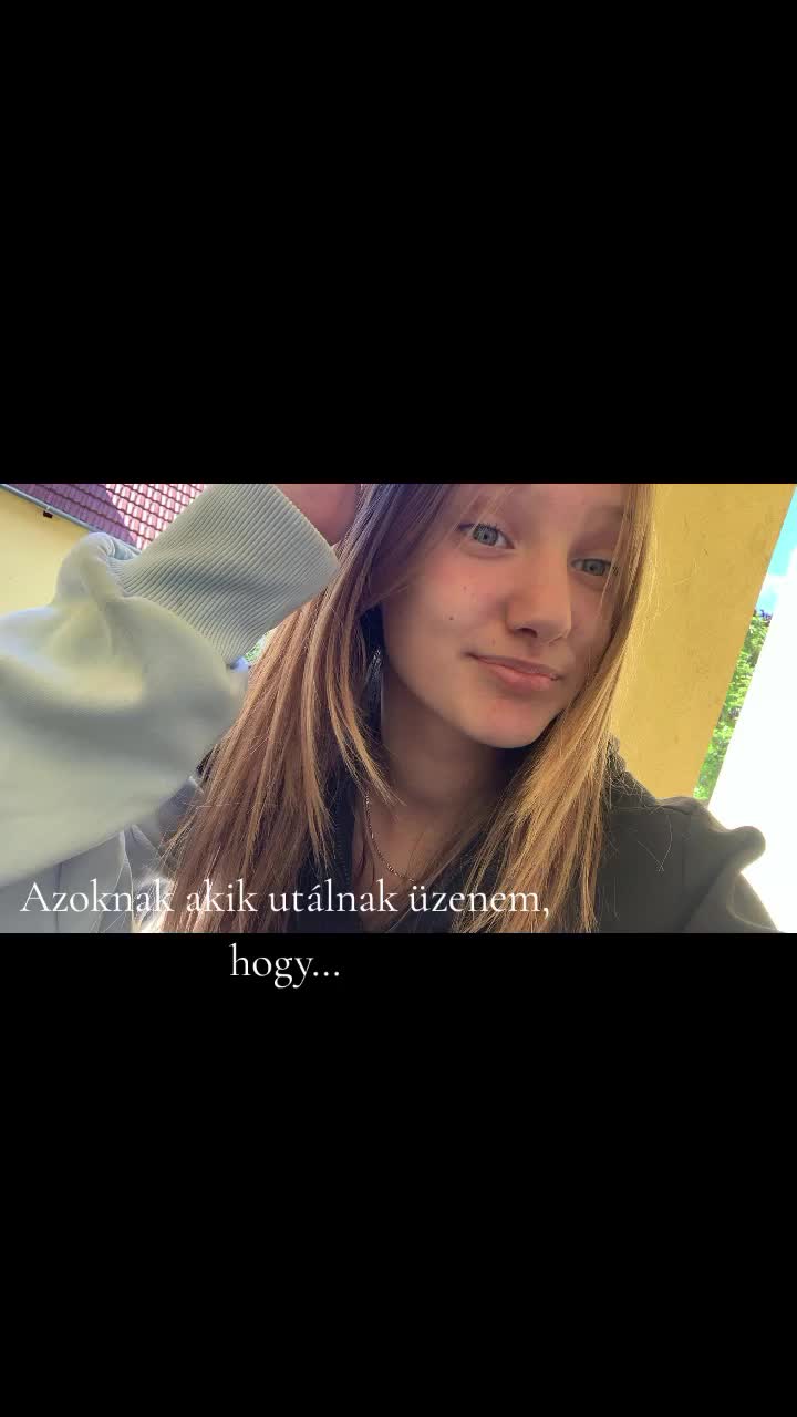 @Helga Csór