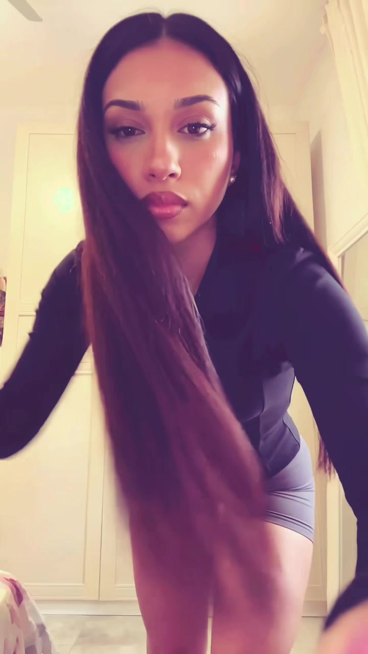 @𝑽𝒂𝒍𝒆𝒏𝒕𝒊𝒏𝒂