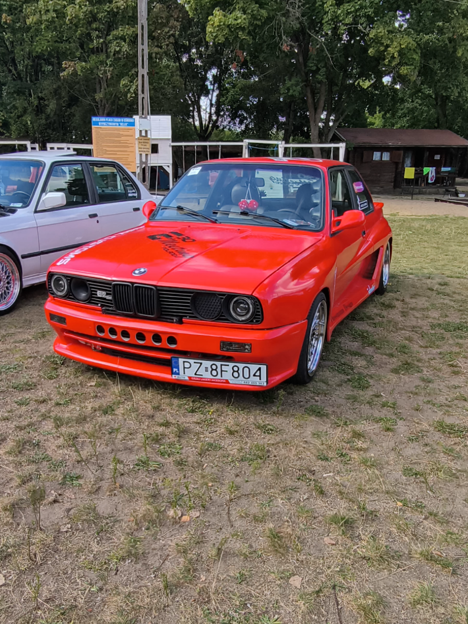 @Monia_E30
