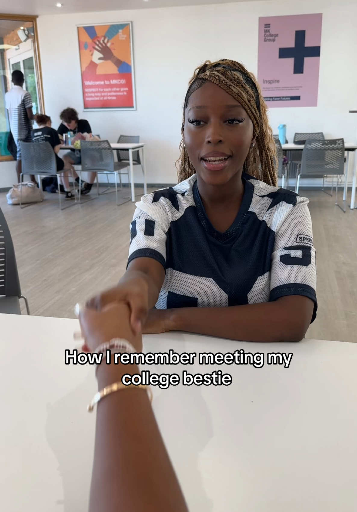 @Mkcollege