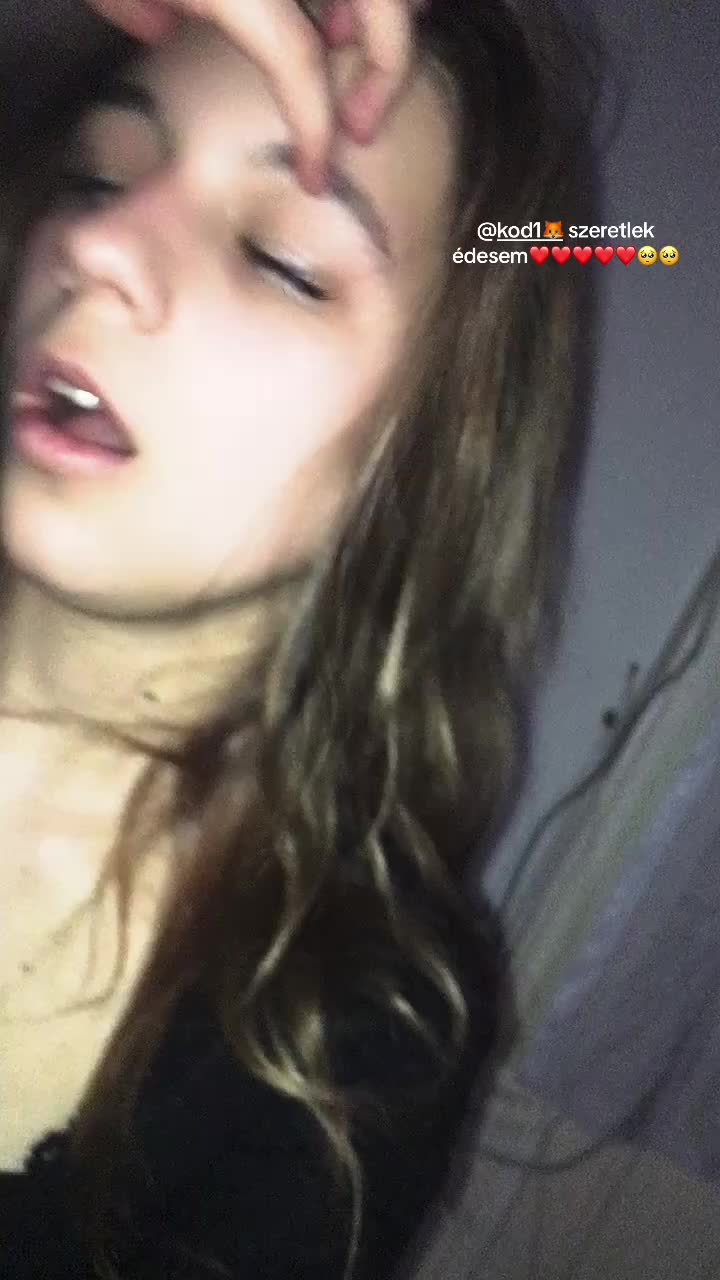 @Izabella Komaromi