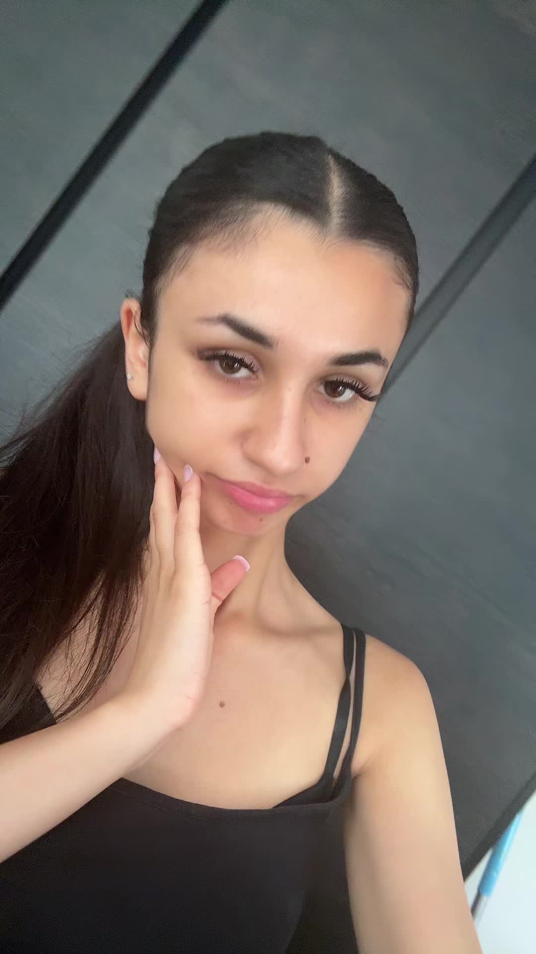 @⃟
