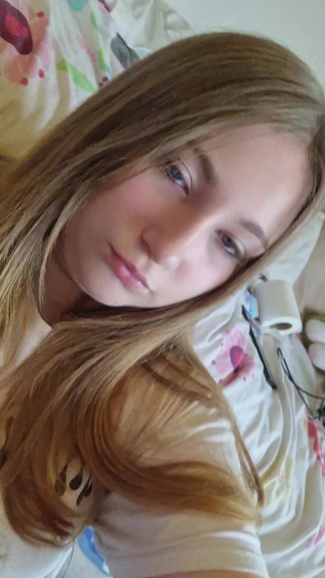@♡︎ 𝒪𝓁𝒾𝓋𝒾𝒶 ♡︎