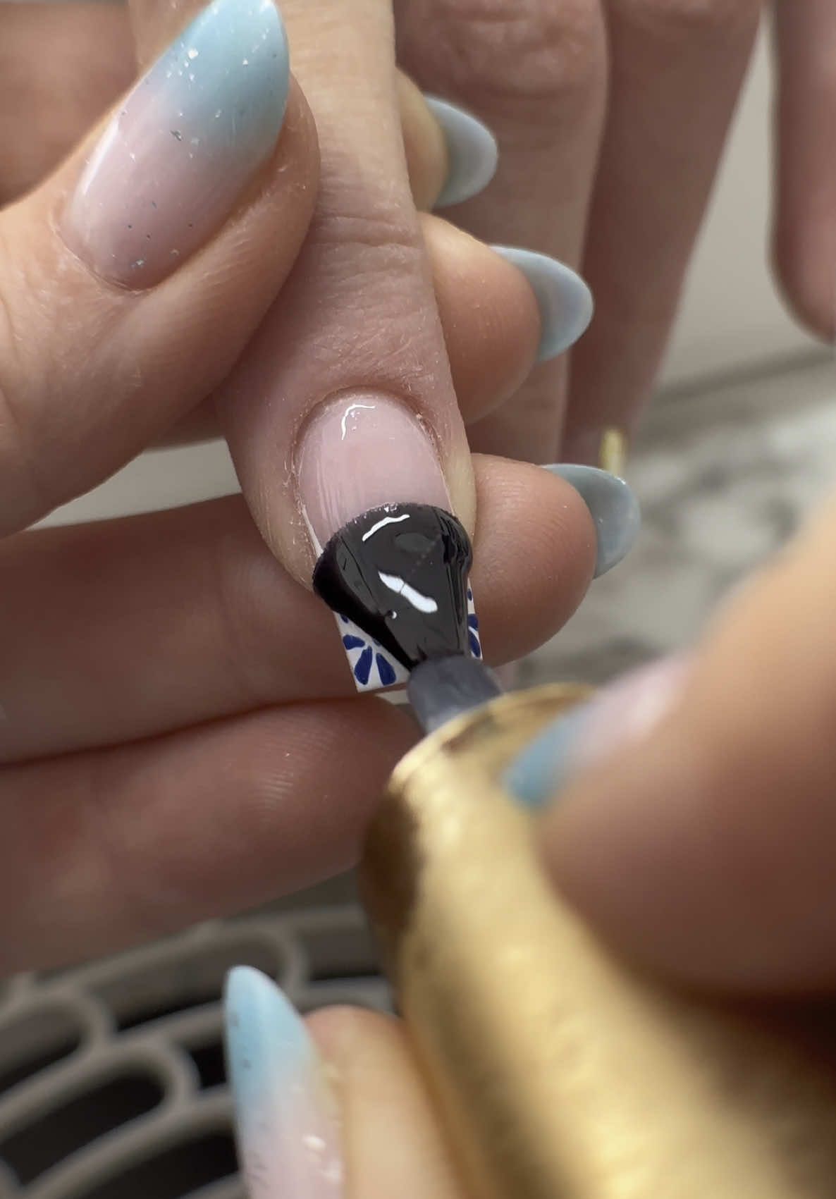 @Les ongles de Lyvie