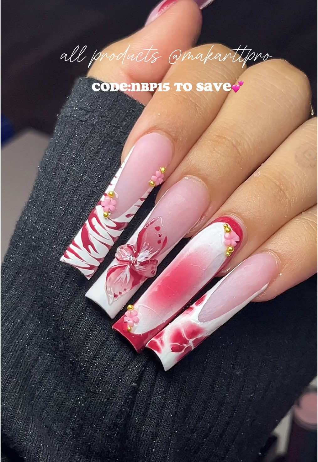 @Nails Byy Princess 🦋💕💕 .