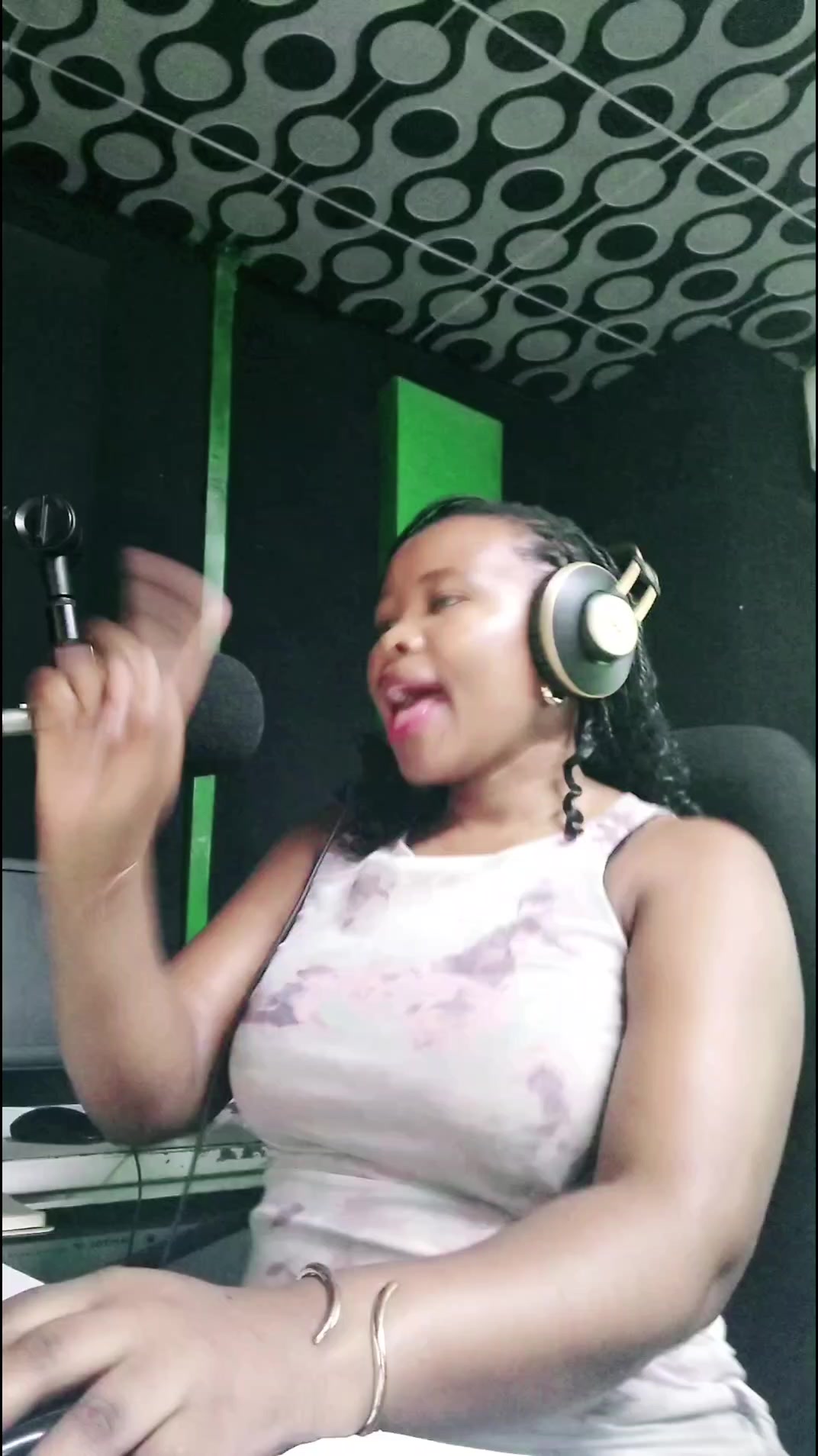 @Nwabisa KM