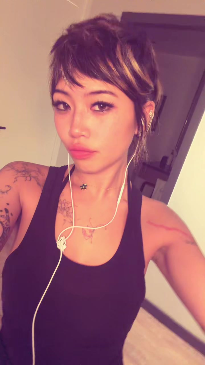 @Beabadoobee