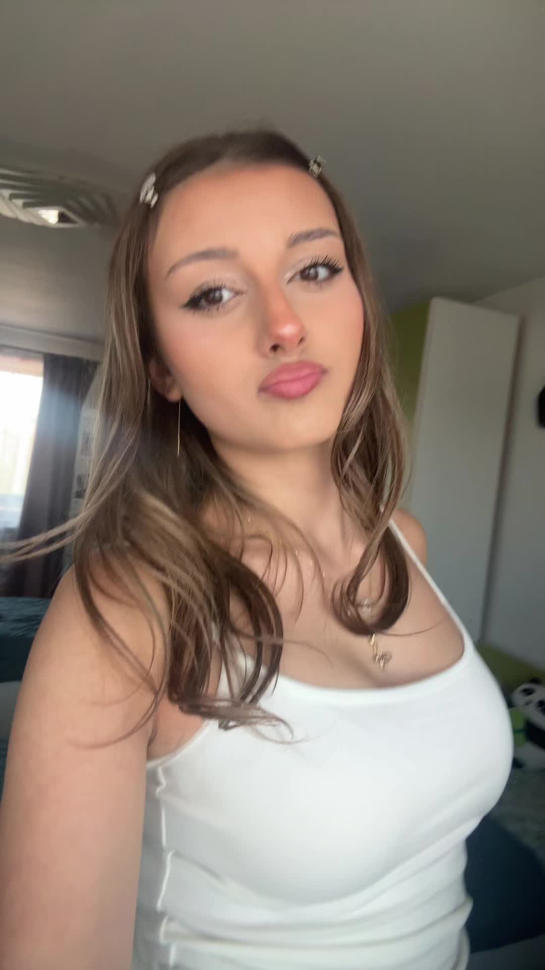 @𝓈𝒶𝓇𝒶🤍