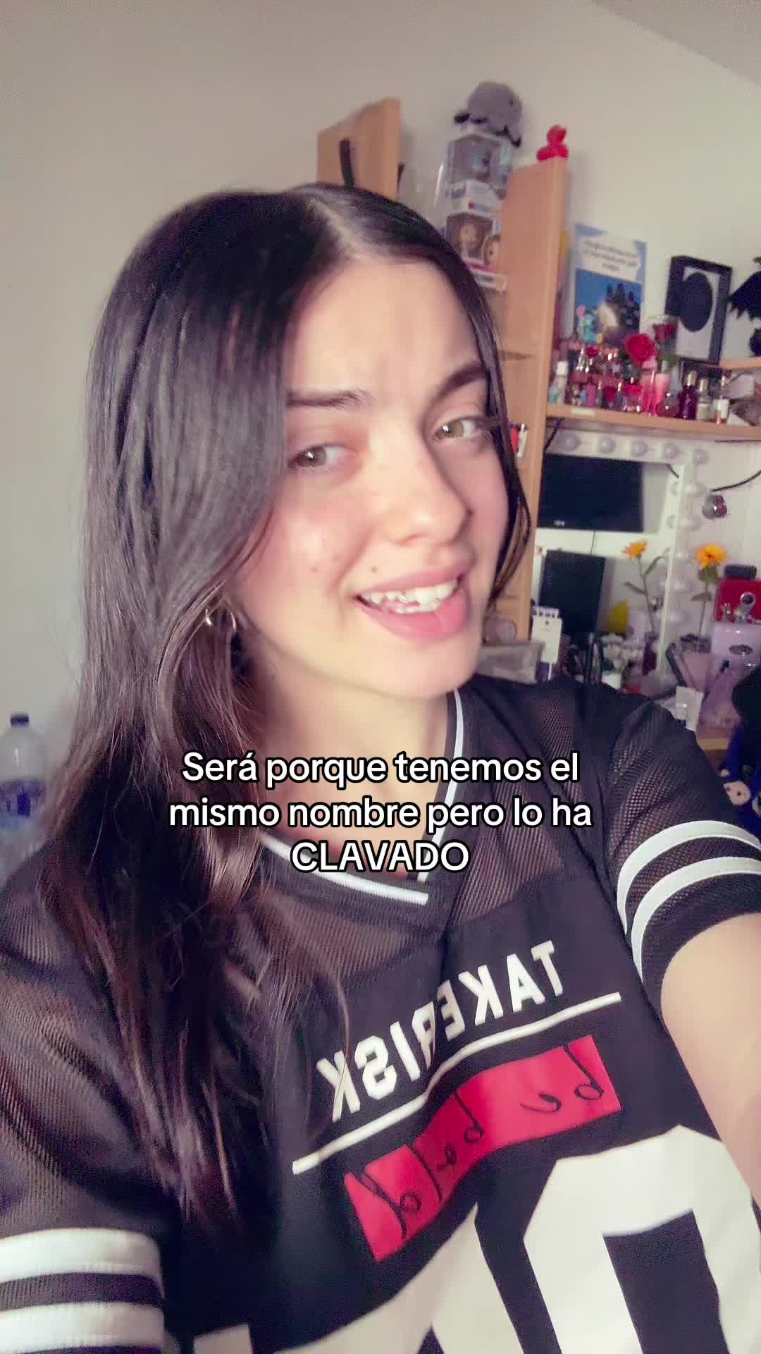 @danielaarosteguii