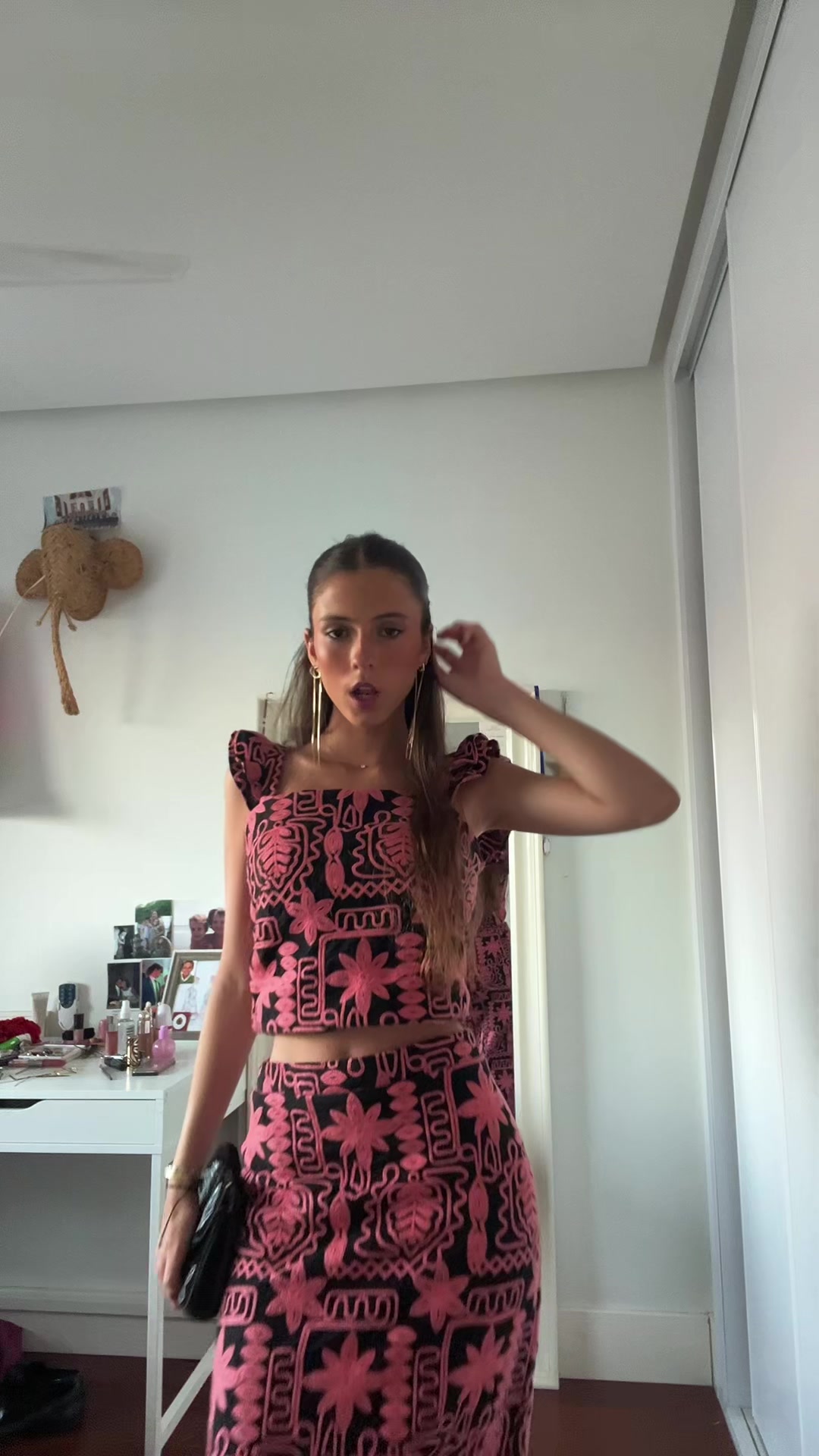 @pilarechavarrii