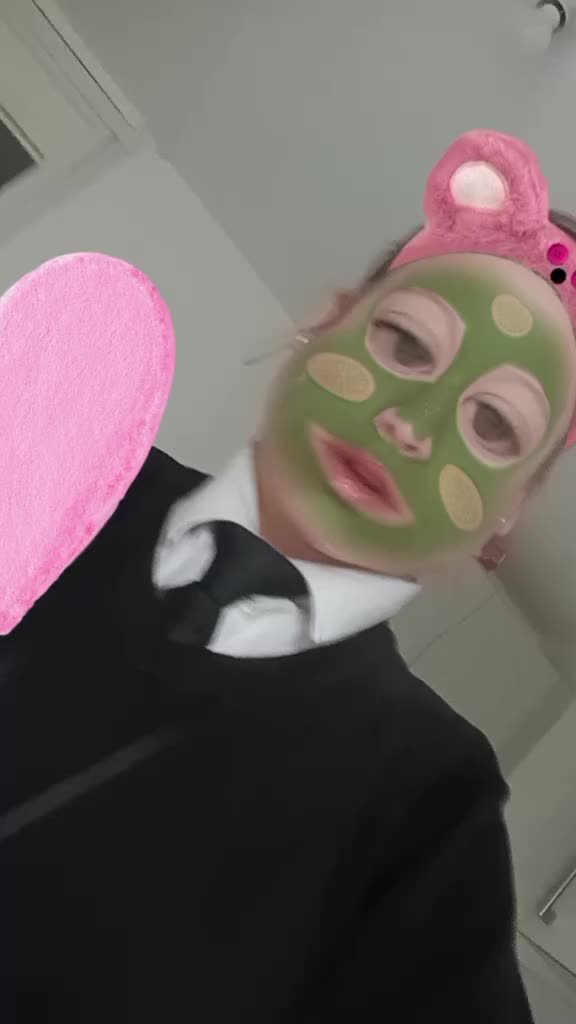 @hollie