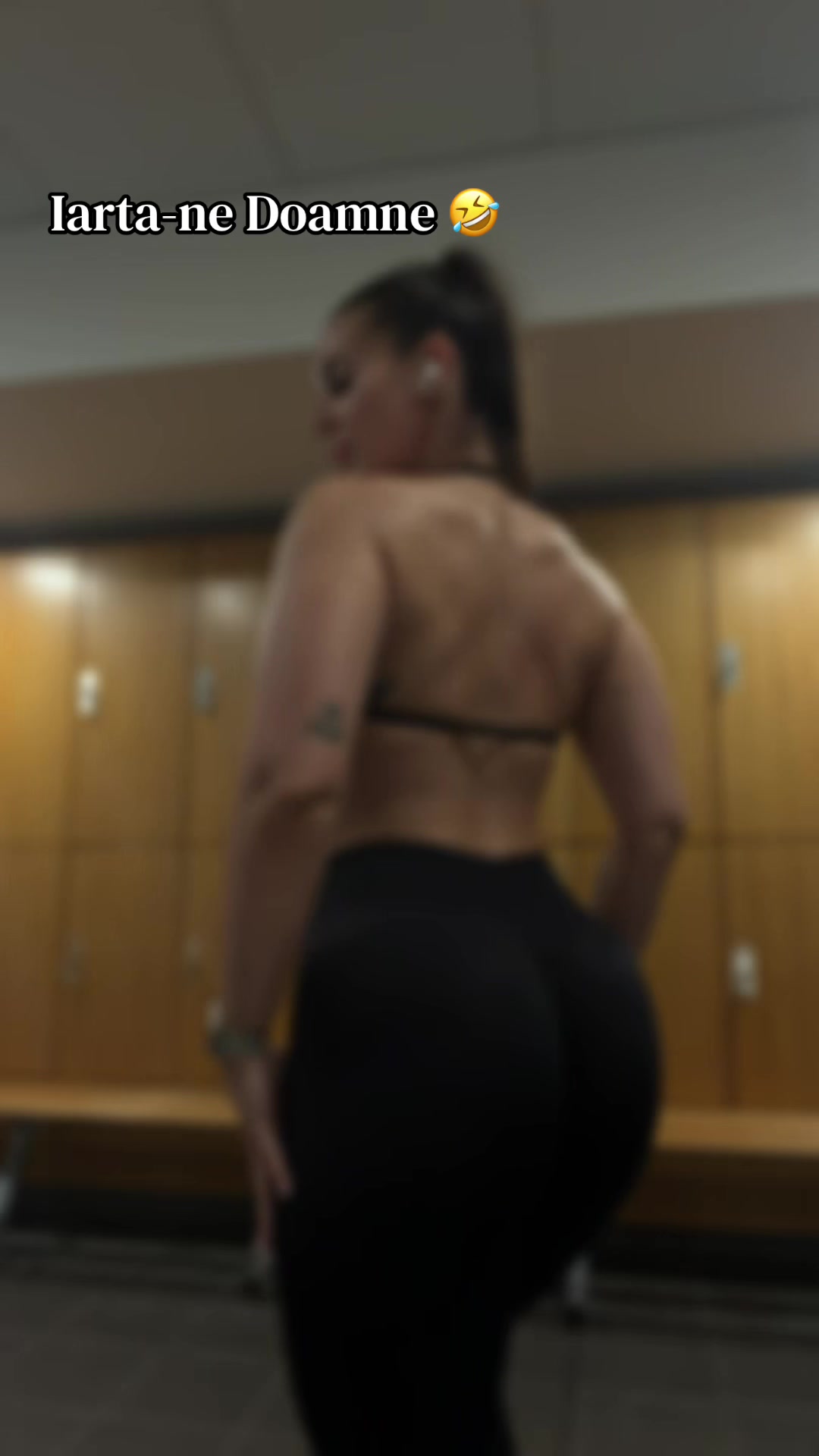 @Adriana 🖤