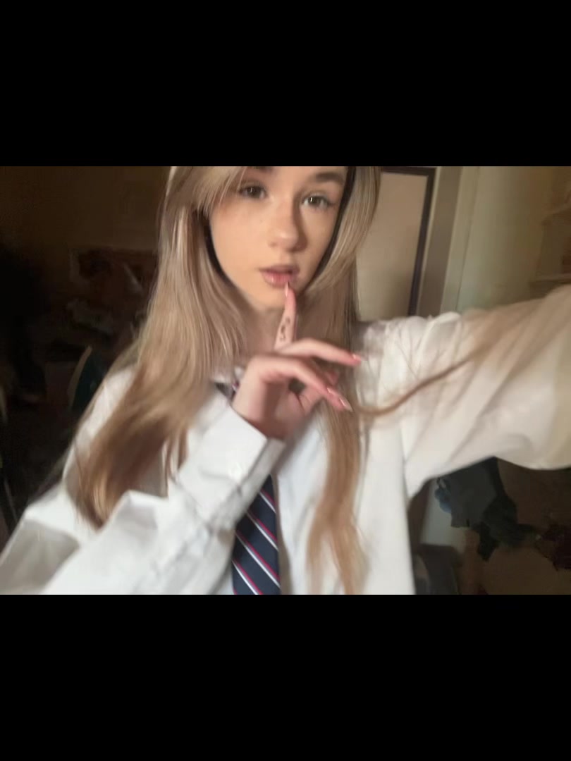 @KARISSA KISSS