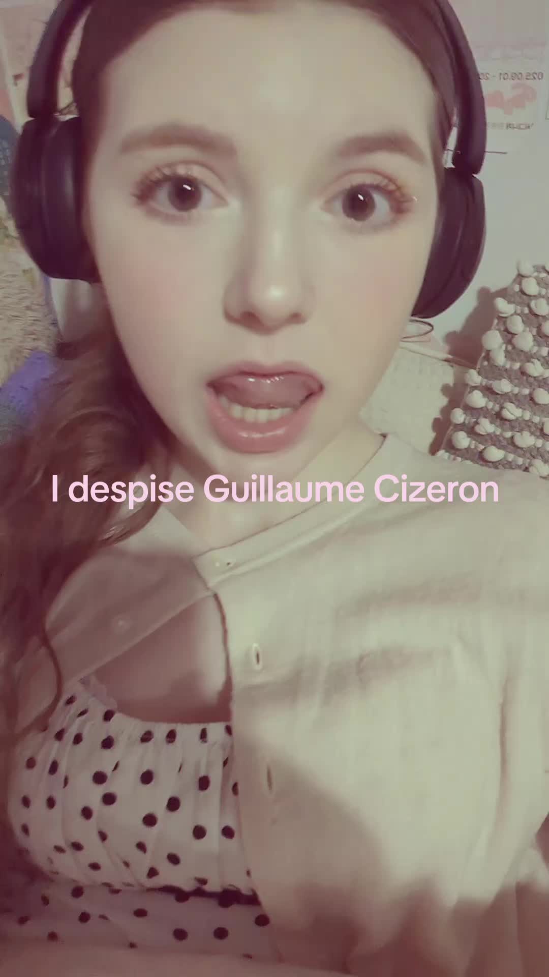 @Ellie 𝄞⨾𓍢ִ໋♬⋆.˚