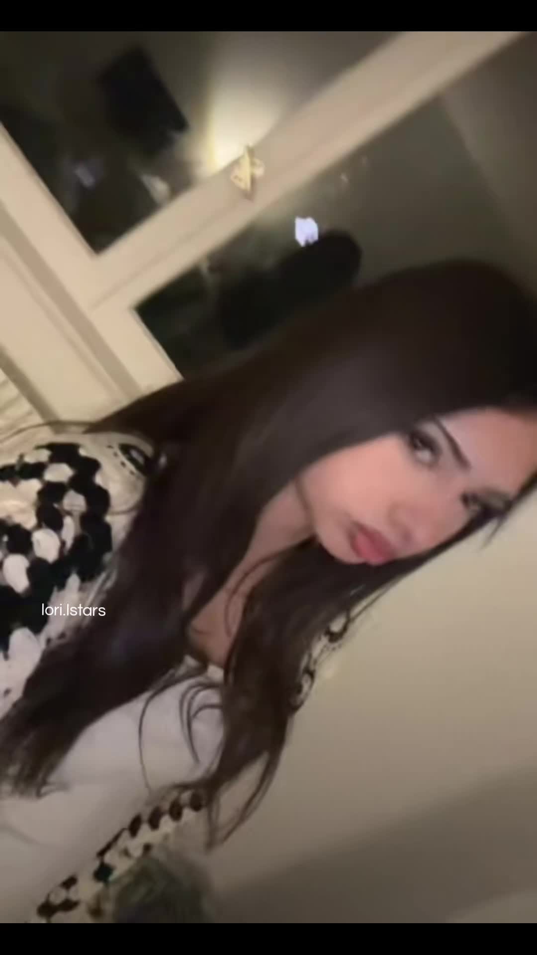 @𝒍𝒐𝒓𝒊'🦐