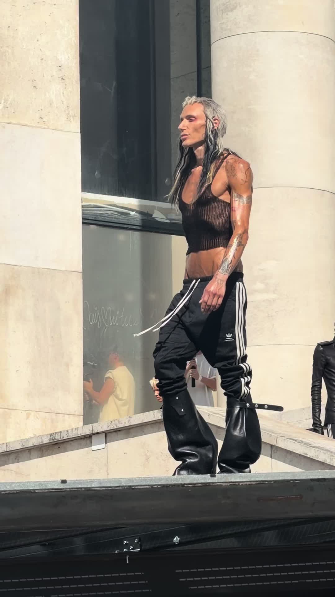 @fashionrailway